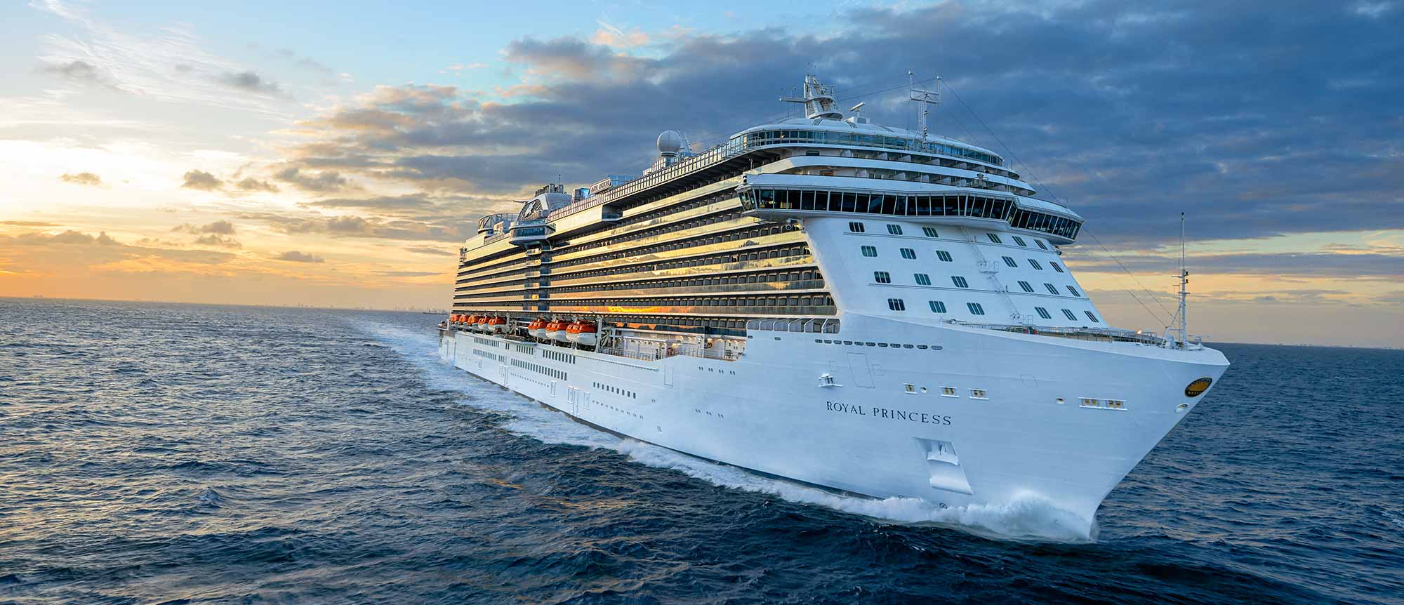 Nuestro buque el elegante Royal Princess CRUCEROS ROYAL PRINCESS EUROPA CARIBE CRUCEROS DE LUJO PRINCESS CRUISES CRUCEROS ISLAS BRITANICAS CRUCEROS NORTE DE EUROPA CRUCEROS ROYAL PRINCESS CARIBBEAN CRUISES ROYAL PRINCESS BRITISH ISLES CRUISES NORTH EUROPE CRUISES